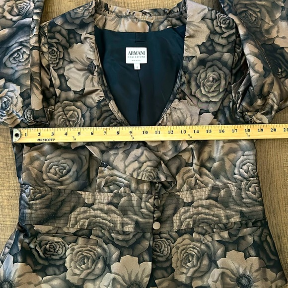 ARMANI COLLEZIONI ROSE GOLD GROSGRAIN PEPLUM JACKET WITH A ROSE DESIGN Size 12 - Picture 10 of 11